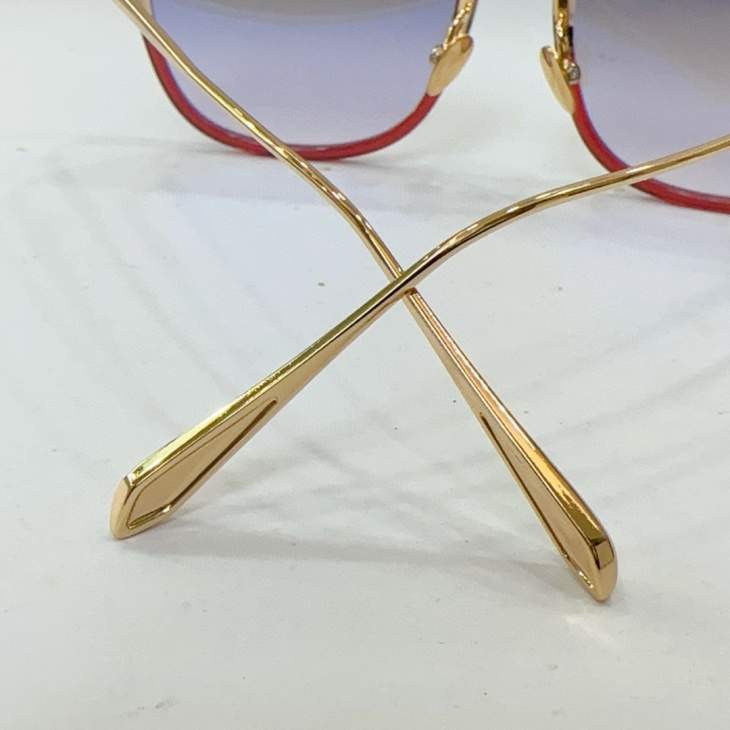 Picture of Linda Farrow Sunglasses _SKUfw69868340fw